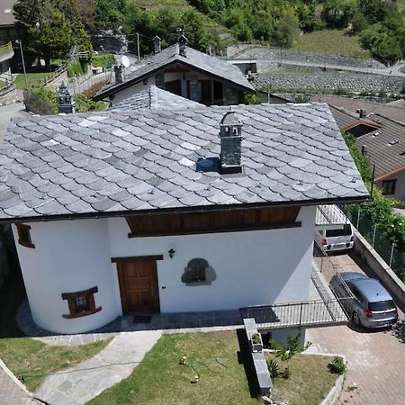 Villa La Tour Нюс Екстер'єр фото
