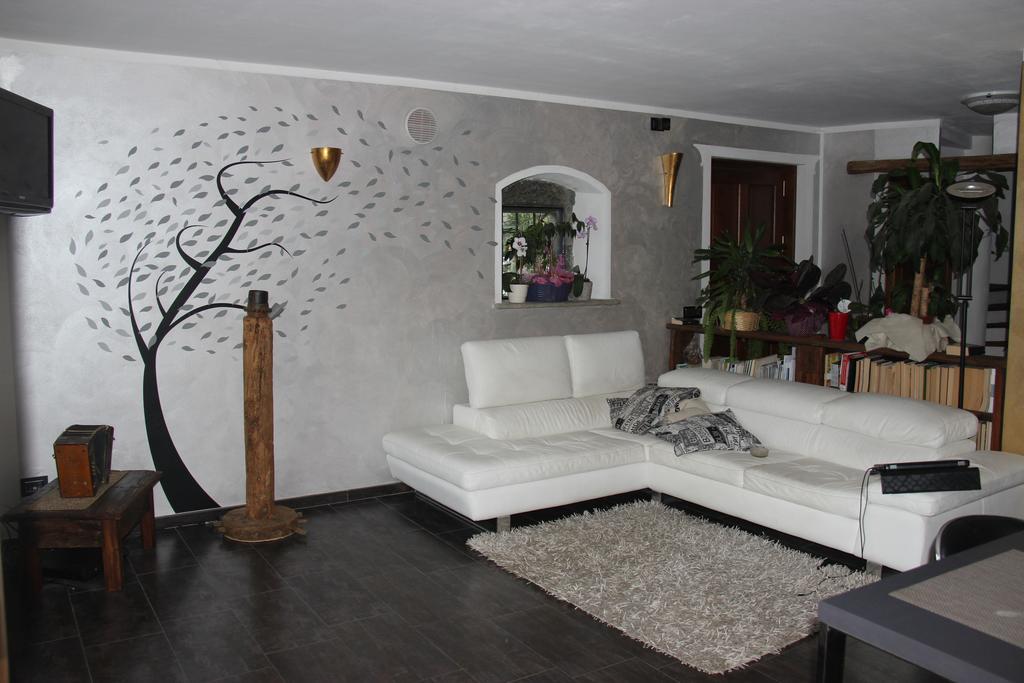 Villa La Tour Нюс Екстер'єр фото